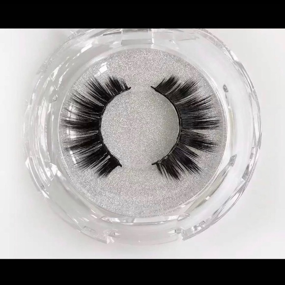 False eyelashes - Picture 4 of 4